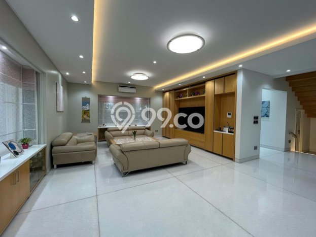 Rumah Siap Huni lokasi Bintaro, Tangerang Selatan, Luas 308m² LB 502m² Rumah Siap Huni lokasi Bintaro, Tangerang Selatan, Luas 308m² LB 502m²