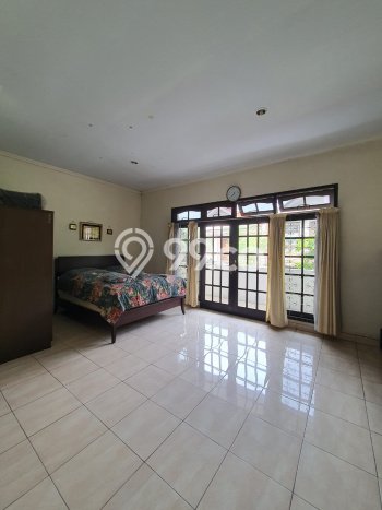 Rumah Elit Modern Siap Huni di Bintaro Jakarta Selatan Rumah Elit Modern Siap Huni di Bintaro Jakarta Selatan