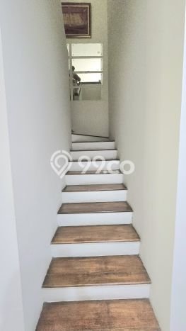 Hunian Mewah LB 220m2 Siap Huni Desain Elegan di Bintaro, Tangerang Selatan Hunian Mewah LB 220m2 Siap Huni Desain Elegan di Bintaro, Tangerang Selatan
