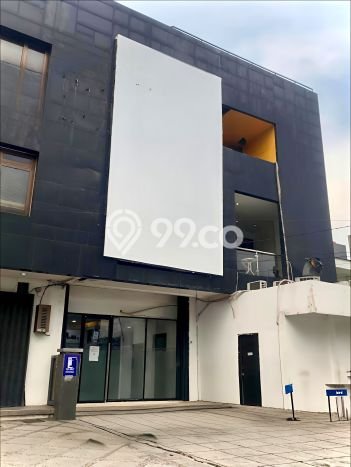 LOKASI PREMIUM! Ruko Kawasan , Luas 420m2m², Jalan Utama, Area Komersial LOKASI PREMIUM! Ruko Kawasan , Luas 420m2m², Jalan Utama, Area Komersial