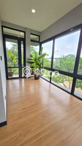 Rumah Elit LB 350m2 Siap Huni Desain Elegan di BSD, Tangerang Rumah Elit LB 350m2 Siap Huni Desain Elegan di BSD, Tangerang