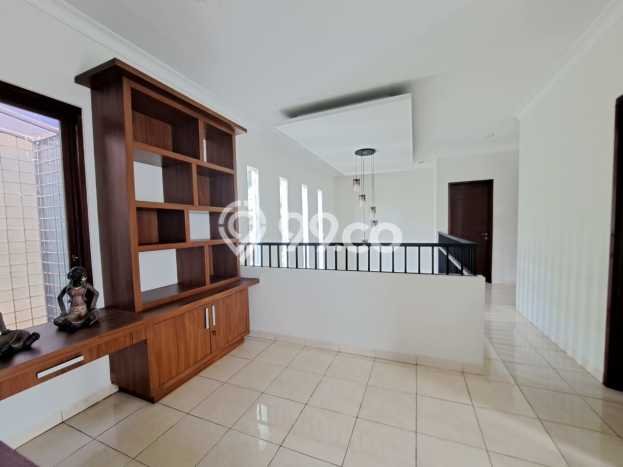 Rumah Elit Modern Siap Huni di Bintaro Tangerang Selatan Rumah Elit Modern Siap Huni di Bintaro Tangerang Selatan