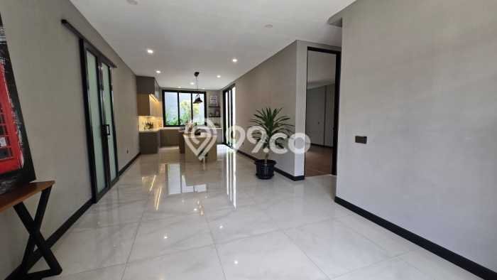Dijual Rumah Mewah Megah Dengan View Cantik di BSD, Tangerang Dijual Rumah Mewah Megah Dengan View Cantik di BSD, Tangerang