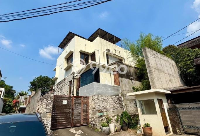 Dijual Rumah Premium dengan Fasilitas Sekitar Komplit di Cilandak, Jakarta Selatan Dijual Rumah Premium dengan Fasilitas Sekitar Komplit di Cilandak, Jakarta Selatan