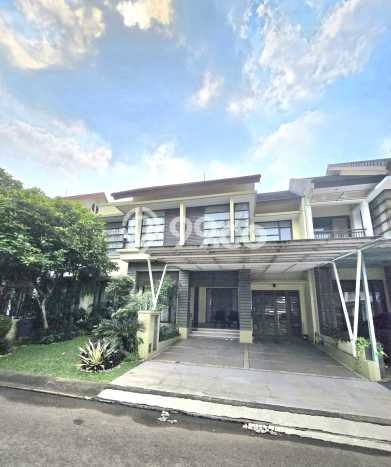 Hunian Mewah LB 220m2 Siap Huni Desain Elegan di Bintaro, Tangerang Selatan Hunian Mewah LB 220m2 Siap Huni Desain Elegan di Bintaro, Tangerang Selatan