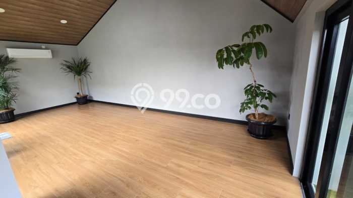 Rumah Elit LB 350m2 Siap Huni Desain Elegan di BSD, Tangerang Rumah Elit LB 350m2 Siap Huni Desain Elegan di BSD, Tangerang