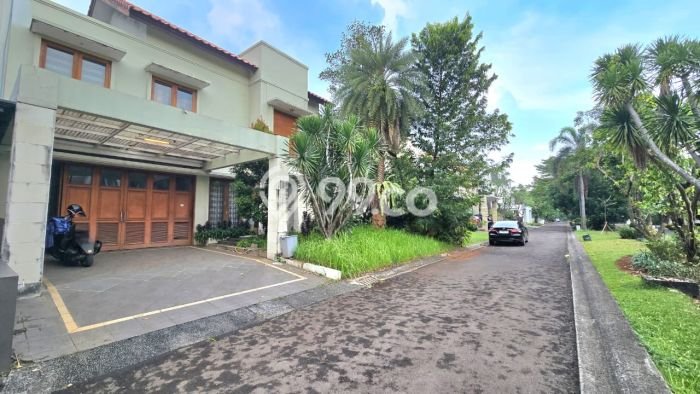 Ready to Use! Luxury House LT 275m2 Desain Elegan di Bintaro Ready to Use! Luxury House LT 275m2 Desain Elegan di Bintaro
