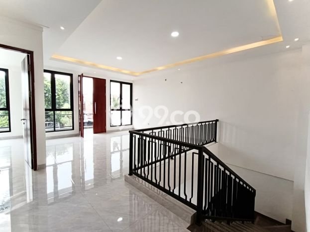 For Sale! Luxury House LT 128m2 Desain Elegan di Graha Raya For Sale! Luxury House LT 128m2 Desain Elegan di Graha Raya
