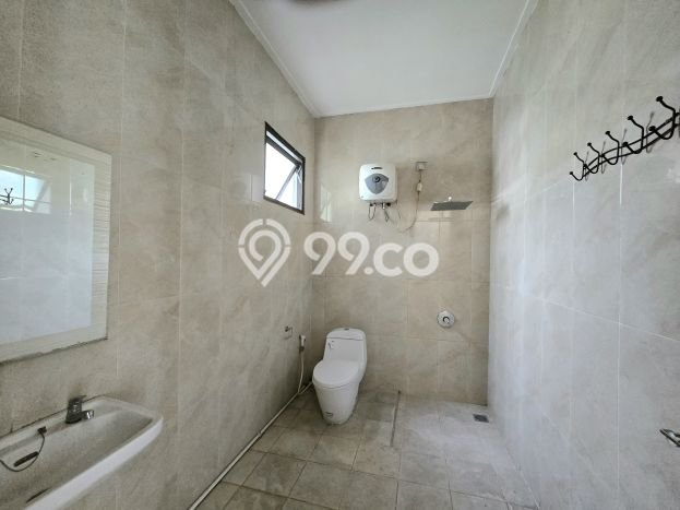 Hunian Elit LB 216m2 Siap Pakai Desain Elegan di Bintaro, Tangerang Selatan Hunian Elit LB 216m2 Siap Pakai Desain Elegan di Bintaro, Tangerang Selatan
