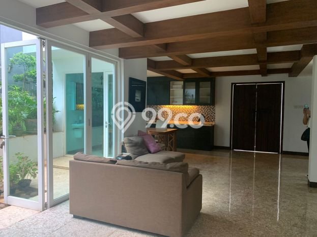 Ready to Use! Luxury House LT 267m2 Desain Elegan di Bintaro Ready to Use! Luxury House LT 267m2 Desain Elegan di Bintaro