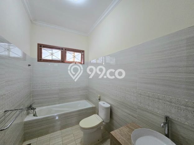 Rumah Elit Modern Tanpa Renovasi di Bintaro Tangerang Selatan Rumah Elit Modern Tanpa Renovasi di Bintaro Tangerang Selatan