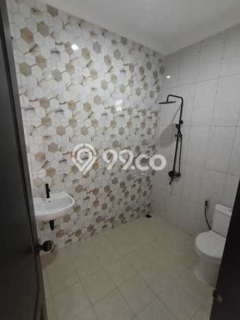 Siap Huni Hunian Elit 4 Kamar di BSD Dekat ke Mana Pun Siap Huni Hunian Elit 4 Kamar di BSD Dekat ke Mana Pun