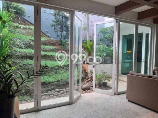 Ready to Use! Luxury House LT 267m2 Desain Elegan di Bintaro Ready to Use! Luxury House LT 267m2 Desain Elegan di Bintaro