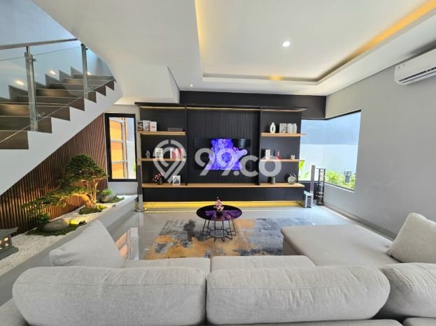 Hot Offer Hunian Mewah Ideal dan Luas di BSD, Tangerang Selatan Hot Offer Hunian Mewah Ideal dan Luas di BSD, Tangerang Selatan