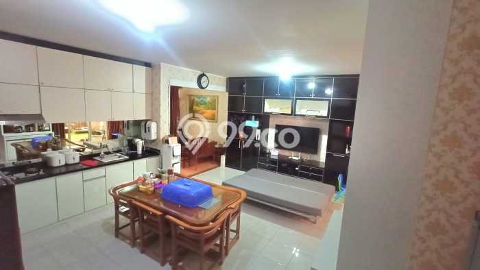 Dijual Rumah Premium dengan Fasilitas Sekitar Komplit di BSD, Tangerang Selatan Dijual Rumah Premium dengan Fasilitas Sekitar Komplit di BSD, Tangerang Selatan