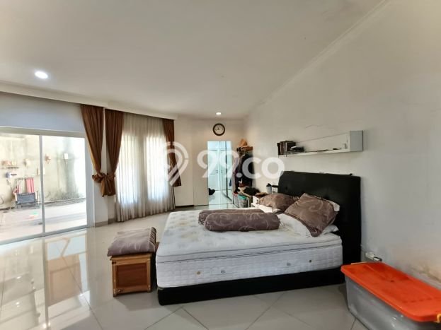 Rumah Elit Modern Siap Huni di Bintaro Tangerang Selatan Rumah Elit Modern Siap Huni di Bintaro Tangerang Selatan