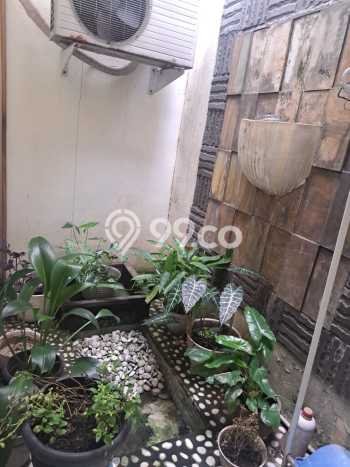 Rumah Minimalis 2 KT di Bintaro Tangerang Selatan Semi Furnished Rumah Minimalis 2 KT di Bintaro Tangerang Selatan Semi Furnished