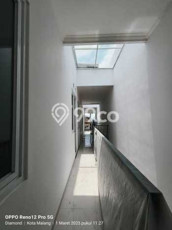 Rumah Mewah Dijual LT 137m2 di Lowokwaru, Malang Rumah Mewah Dijual LT 137m2 di Lowokwaru, Malang