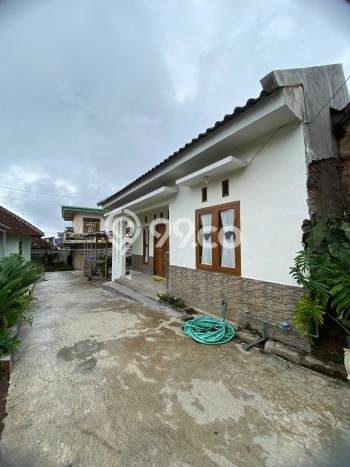 HUNIAN BERKELAS! Rumah Premium Bumiaji, Batu, LT 120m2m² Luas Bangunan 70m2m² HUNIAN BERKELAS! Rumah Premium Bumiaji, Batu, LT 120m2m² Luas Bangunan 70m2m²