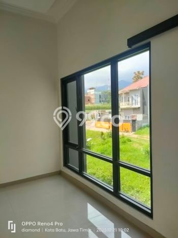 Hunian Cantik Modern Lb 100m2 di Batu, Batu Hunian Cantik Modern Lb 100m2 di Batu, Batu