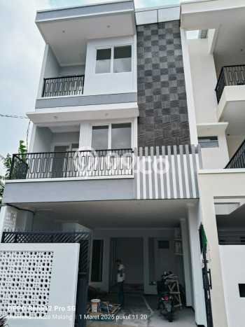 Rumah Mewah Dijual LT 137m2 di Lowokwaru, Malang Rumah Mewah Dijual LT 137m2 di Lowokwaru, Malang