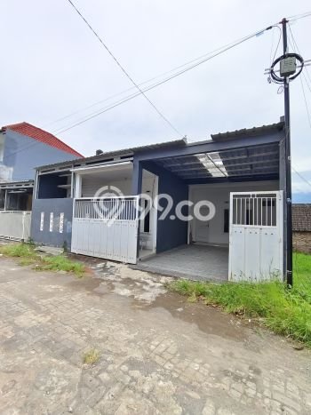 Vila Kawasan , Area 120m2m², Dekat dengan fasilitas umum Vila Kawasan , Area 120m2m², Dekat dengan fasilitas umum