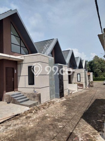 Rumah Murah LT 72m2 di Cemorokandang Lingkungan Asri Rumah Murah LT 72m2 di Cemorokandang Lingkungan Asri