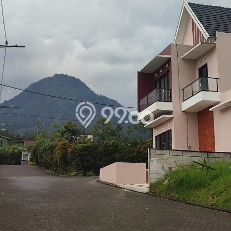Siap Vila di Batu, Ukuran 64m2m², Posisi Premium Siap Vila di Batu, Ukuran 64m2m², Posisi Premium