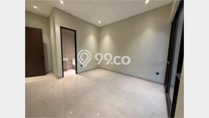 Ready to Use! Luxury House LT 306m2 Desain Elegan di Bintaro Ready to Use! Luxury House LT 306m2 Desain Elegan di Bintaro