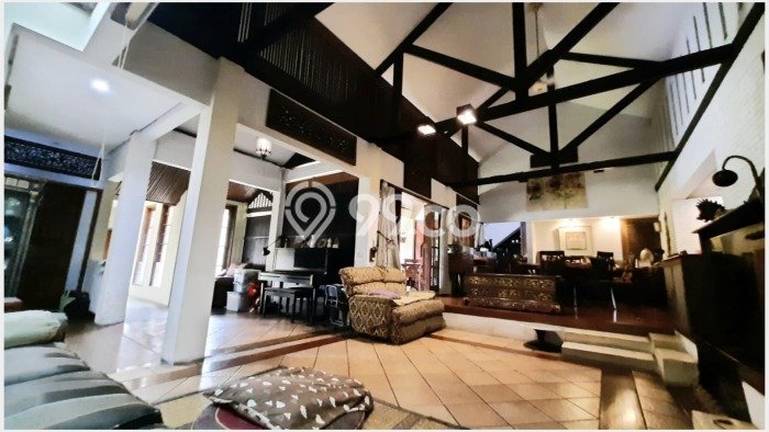 Hunian Elit LB 400m2 Siap Pakai Desain Elegan di Bintaro, Jakarta Selatan Hunian Elit LB 400m2 Siap Pakai Desain Elegan di Bintaro, Jakarta Selatan