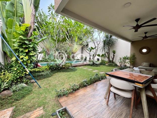 Rumah Luxury Modern Tanpa Renovasi di Sektor 9-Bintaro Tangerang Selatan Rumah Luxury Modern Tanpa Renovasi di Sektor 9-Bintaro Tangerang Selatan