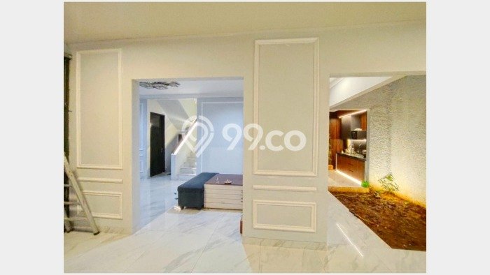 Rumah Mewah LB 230m2 Siap Pakai Desain Elegan di Graha Raya, Tangerang Selatan Rumah Mewah LB 230m2 Siap Pakai Desain Elegan di Graha Raya, Tangerang Selatan