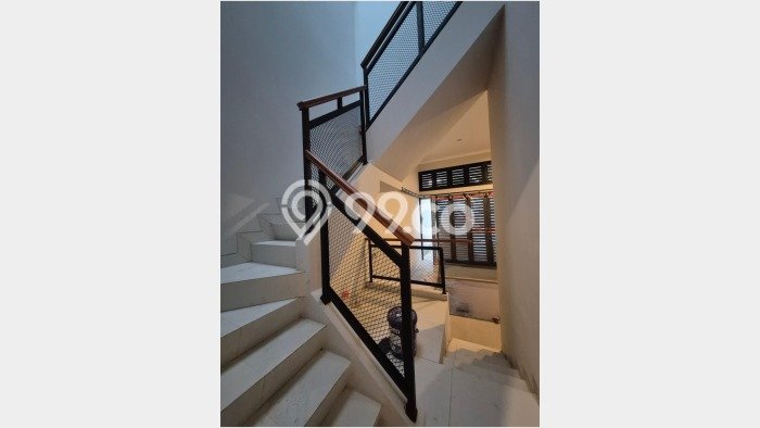 Rumah Elit Modern Tanpa Renovasi di Bintaro Tangerang Selatan Rumah Elit Modern Tanpa Renovasi di Bintaro Tangerang Selatan