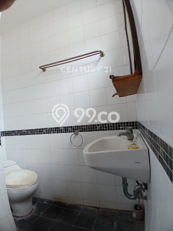 Rumah Disewakan Jakarta Selatan LT 545m2 LB 577m2 Area Kemang Rumah Disewakan Jakarta Selatan LT 545m2 LB 577m2 Area Kemang