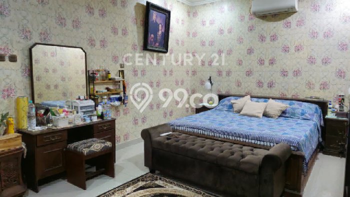 Ready to Use! Premium House LT 240m2 Desain Elegan di Lebak Bulus Ready to Use! Premium House LT 240m2 Desain Elegan di Lebak Bulus