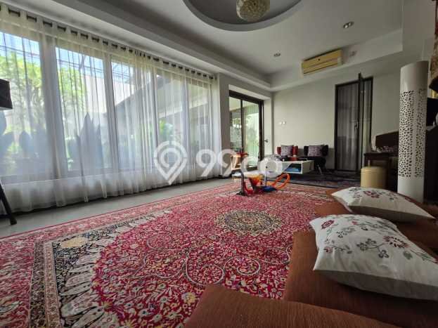 Jual Rumah Luas Elegan Dengan View Eksklusif di BSD, Tangerang Jual Rumah Luas Elegan Dengan View Eksklusif di BSD, Tangerang