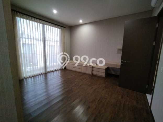 Jarang Ada! Rumah Sewa 4 Kamar Bagus Siap Huni BSD Jarang Ada! Rumah Sewa 4 Kamar Bagus Siap Huni BSD