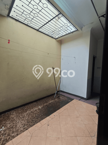 INVESTASI CERDAS! Rumah Premium Surabaya Kota, Surabaya, Luas Tanah 120m² LB 200m² INVESTASI CERDAS! Rumah Premium Surabaya Kota, Surabaya, Luas Tanah 120m² LB 200m²
