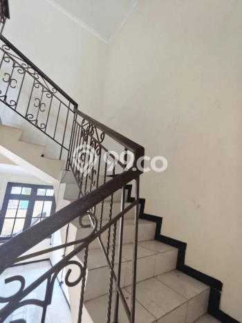 INVESTASI CERDAS! Rumah Premium Surabaya Kota, Surabaya, Luas Tanah 120m² LB 200m² INVESTASI CERDAS! Rumah Premium Surabaya Kota, Surabaya, Luas Tanah 120m² LB 200m²