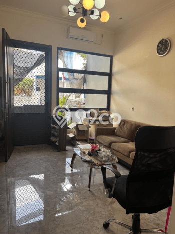 Jual Rumah Mewah Elegan Dengan View Cantik di Citraland, Surabaya Jual Rumah Mewah Elegan Dengan View Cantik di Citraland, Surabaya