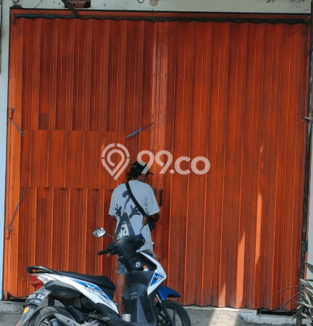 LOKASI STRATEGIS! Ruko For Rent Kawasan Surabaya Kota, Luas 69m², Kawasan Bisnis LOKASI STRATEGIS! Ruko For Rent Kawasan Surabaya Kota, Luas 69m², Kawasan Bisnis
