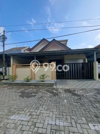 Dijual Cepat Rumah Favorit Siap Huni LB 100m2 di Pedurungan, Semarang Dijual Cepat Rumah Favorit Siap Huni LB 100m2 di Pedurungan, Semarang