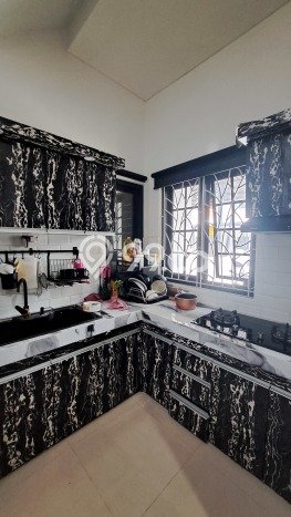 Rumah Strategis Modern Lb 80m2 di Pedurungan, Semarang Rumah Strategis Modern Lb 80m2 di Pedurungan, Semarang