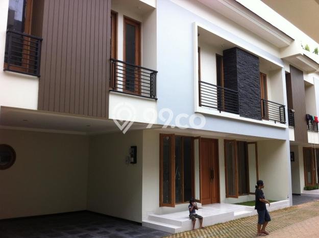 Dijual Rumah Mewah Elegan Dengan View Eksklusif di Ragunan, Jakarta Selatan Dijual Rumah Mewah Elegan Dengan View Eksklusif di Ragunan, Jakarta Selatan