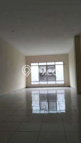 Ruko untuk Disewa di Pusat Jakarta Selatan Luas Bangunan 235m2 Ruko untuk Disewa di Pusat Jakarta Selatan Luas Bangunan 235m2