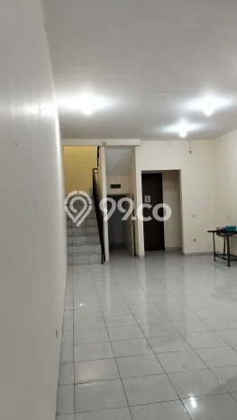 Ruko untuk Disewa di Pusat Jakarta Selatan Luas Bangunan 235m2 Ruko untuk Disewa di Pusat Jakarta Selatan Luas Bangunan 235m2