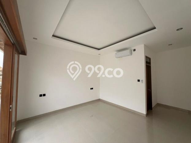 UNIT SPESIAL! Rumah di Kerobokan, 2 KT, Dekat Pusat Kota, LT 170m2m² LB 110m2m² UNIT SPESIAL! Rumah di Kerobokan, 2 KT, Dekat Pusat Kota, LT 170m2m² LB 110m2m²