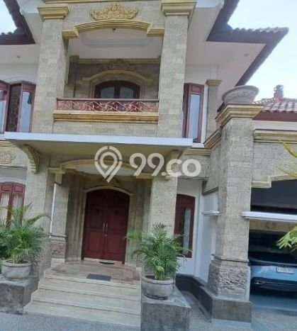 Jual Murah Rumah dengan 5 Kamar Tidur dan 5 Kamar Mandi di Area Renon, Denpasar Jual Murah Rumah dengan 5 Kamar Tidur dan 5 Kamar Mandi di Area Renon, Denpasar