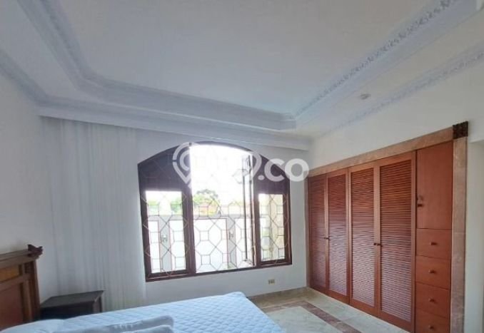 Jual Murah Rumah dengan 5 Kamar Tidur dan 5 Kamar Mandi di Area Renon, Denpasar Jual Murah Rumah dengan 5 Kamar Tidur dan 5 Kamar Mandi di Area Renon, Denpasar