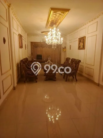 For Rent Ruko Kawasan Strategis Kawasan Kuta, Luas 180m2m², Siap Usaha For Rent Ruko Kawasan Strategis Kawasan Kuta, Luas 180m2m², Siap Usaha